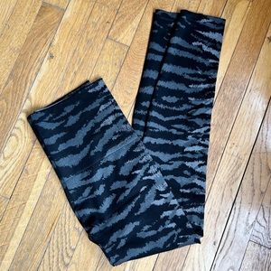 M. Rena one-size black zebra-striped leggings
